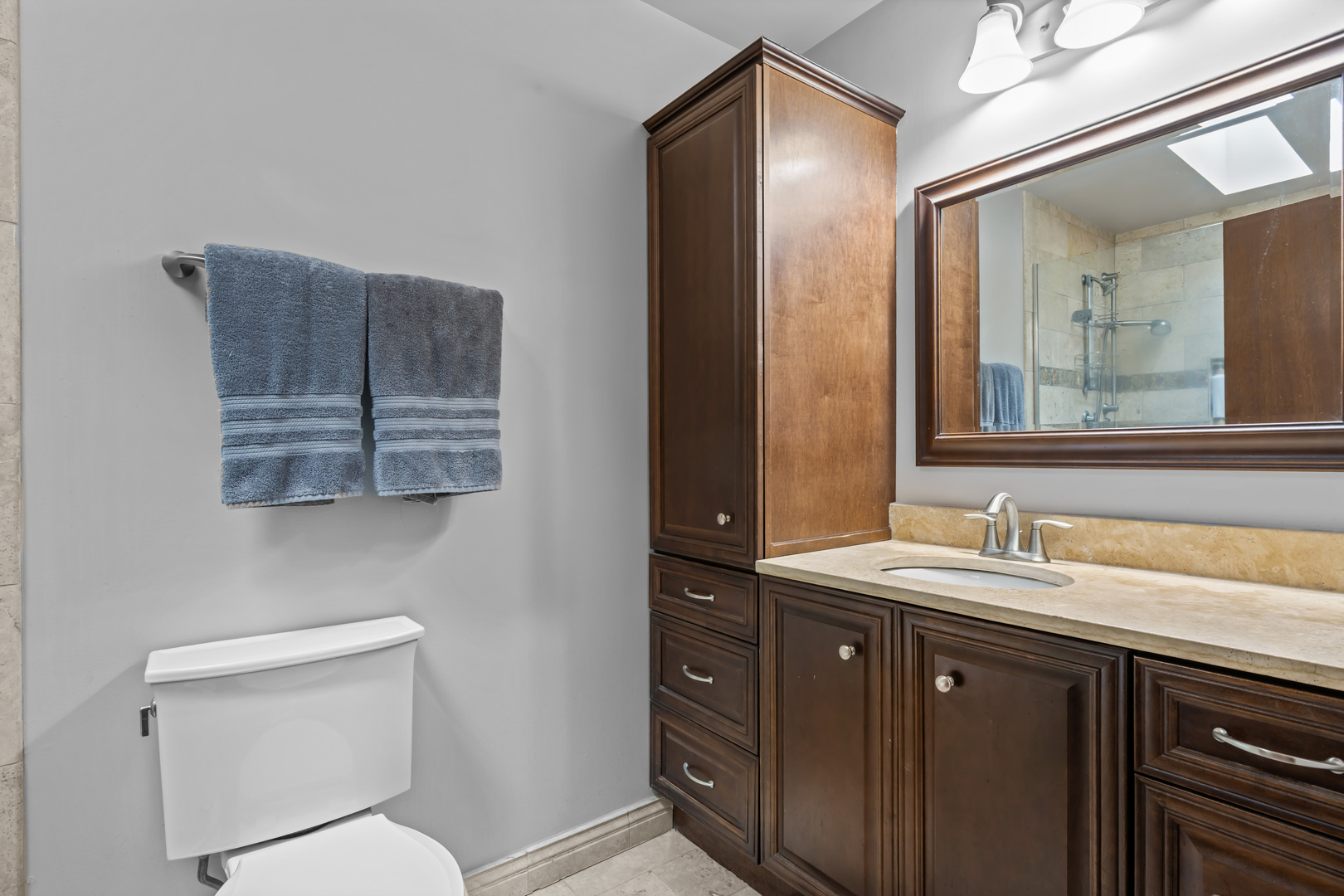 1300 Leawood Court, Naperville, IL 60564