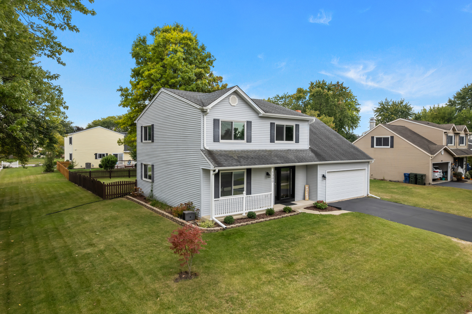 1300 Leawood Court, Naperville, IL 60564