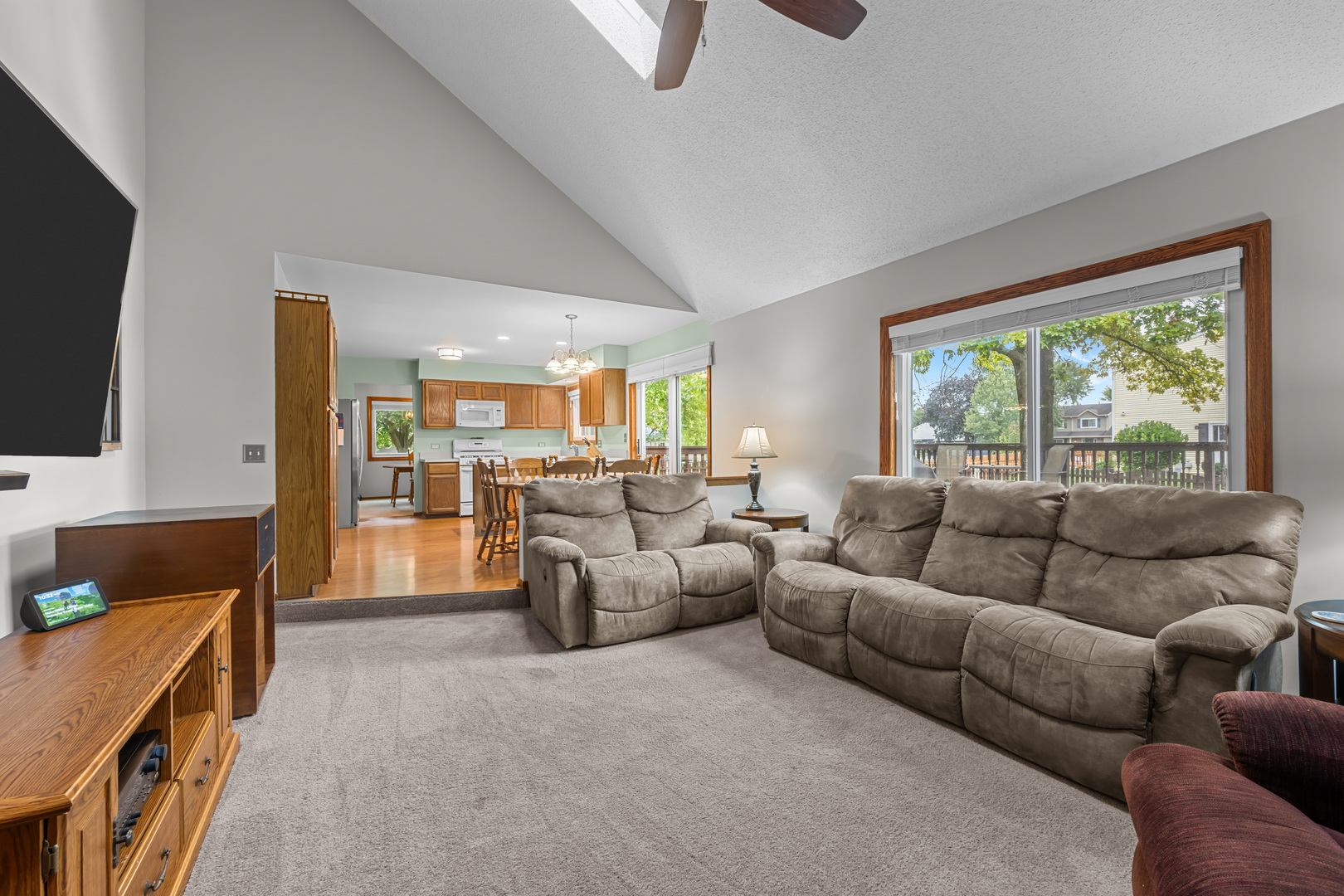 1300 Leawood Court, Naperville, IL 60564