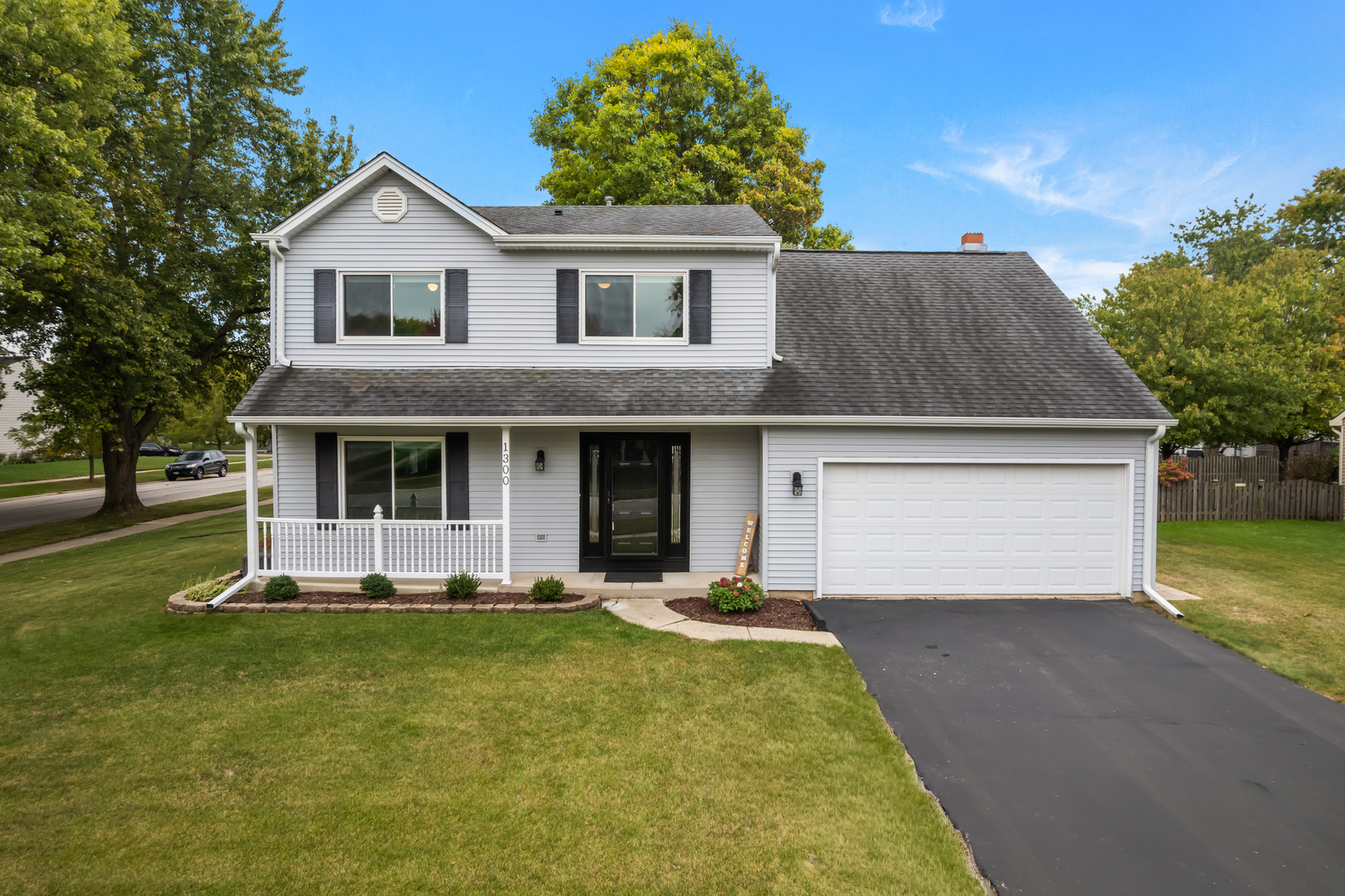 1300 Leawood Court, Naperville, IL 60564