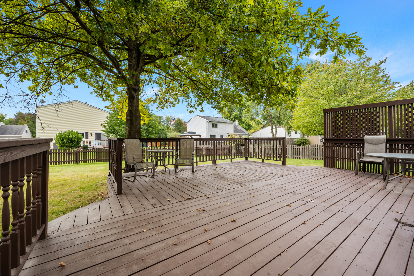 1300 Leawood Court, Naperville, IL 60564