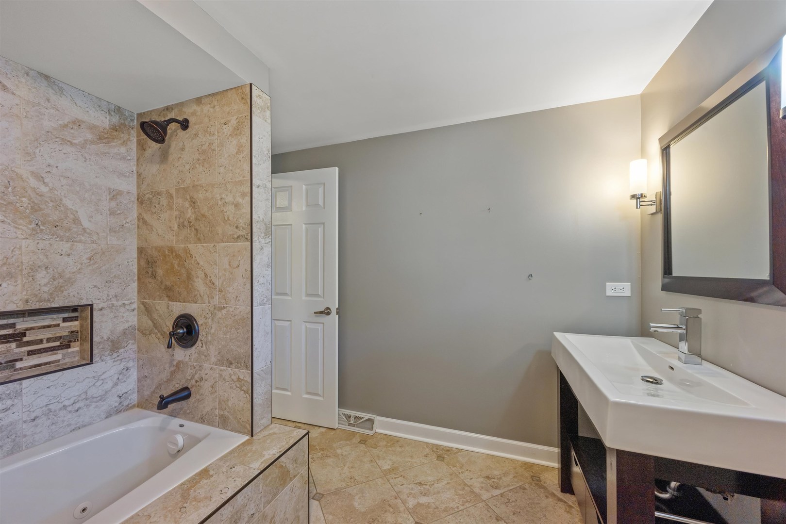 1116 HIDDEN SPRING Drive, Naperville, IL 60540