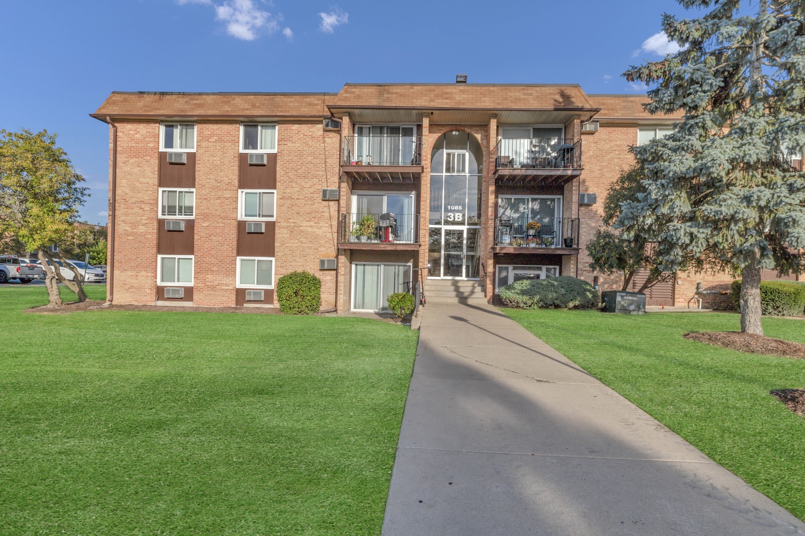 1085 Higgins Quarters Drive #104, Hoffman Estates, IL 60194