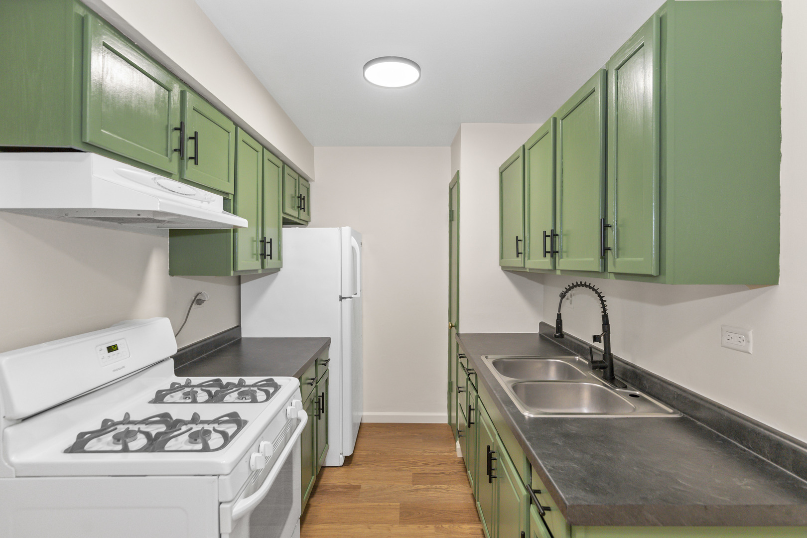 1085 Higgins Quarters Drive #104, Hoffman Estates, IL 60194