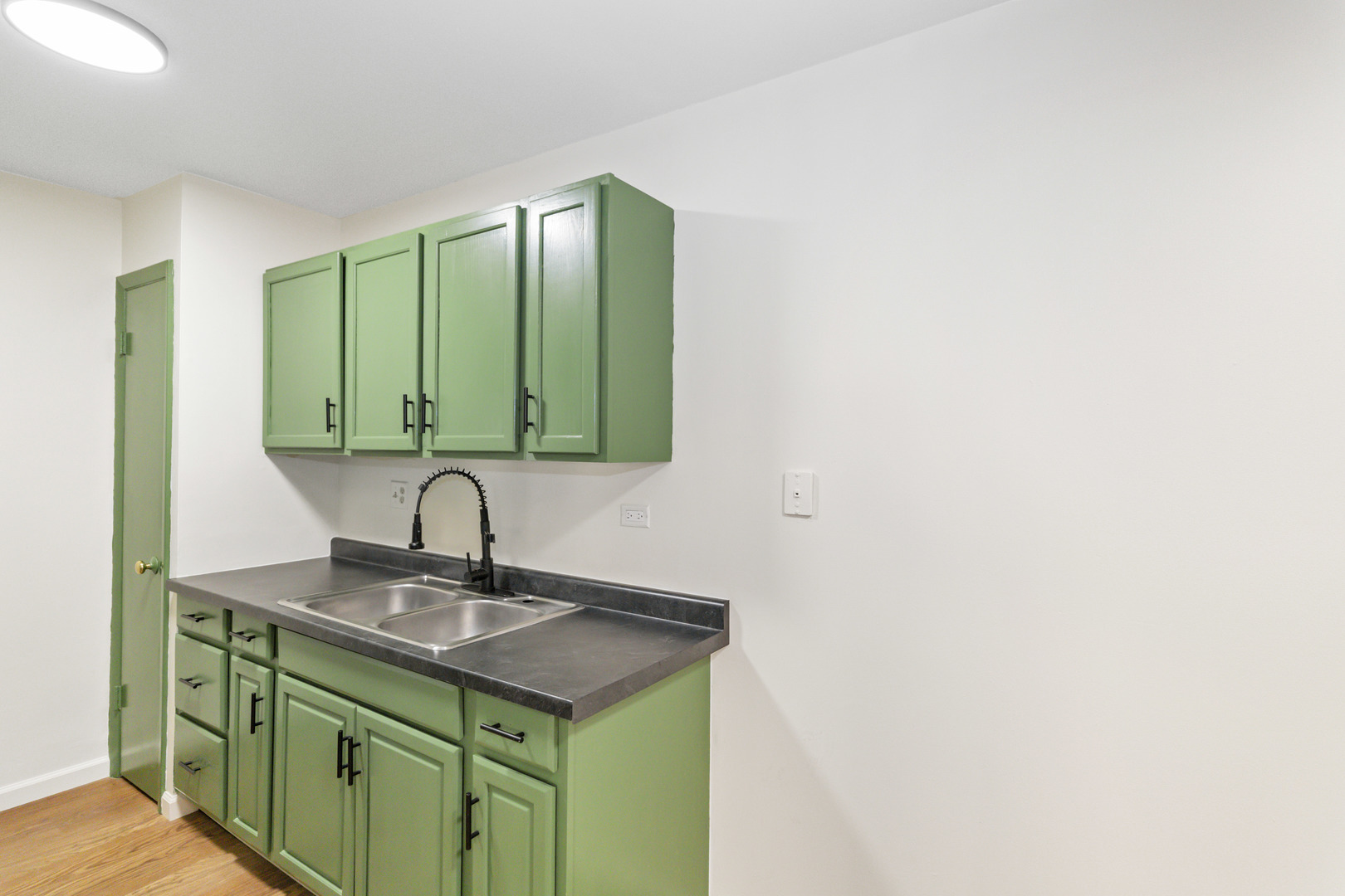 1085 Higgins Quarters Drive #104, Hoffman Estates, IL 60194