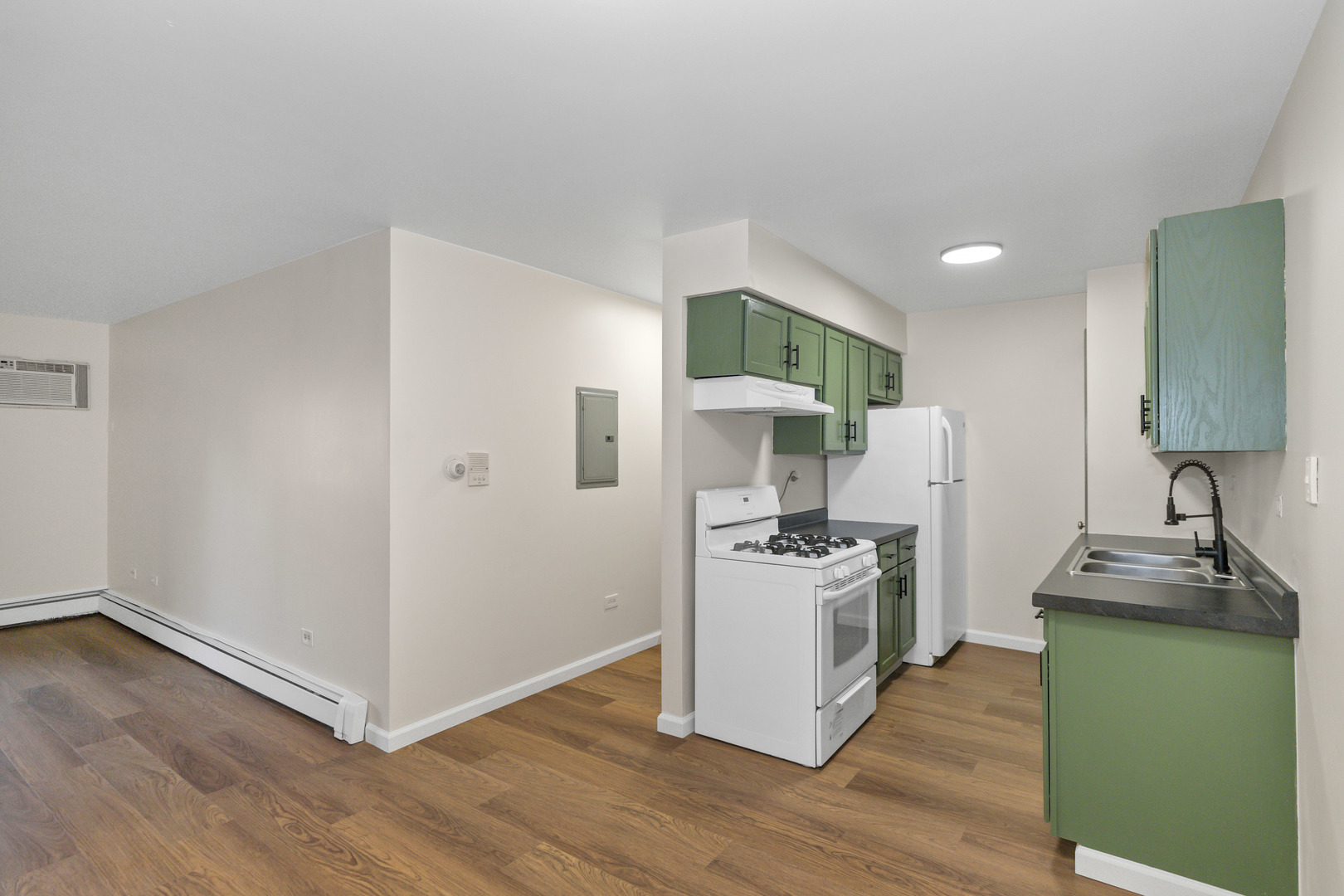 1085 Higgins Quarters Drive #104, Hoffman Estates, IL 60194