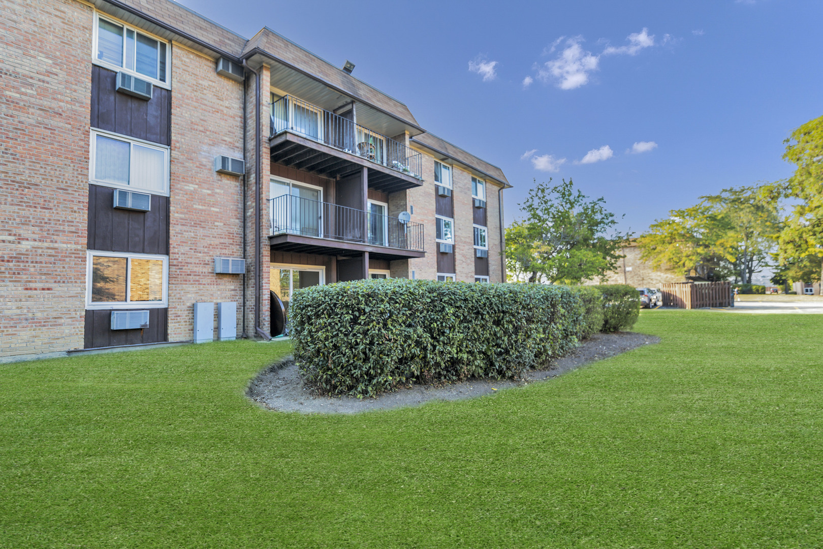 1085 Higgins Quarters Drive #104, Hoffman Estates, IL 60194