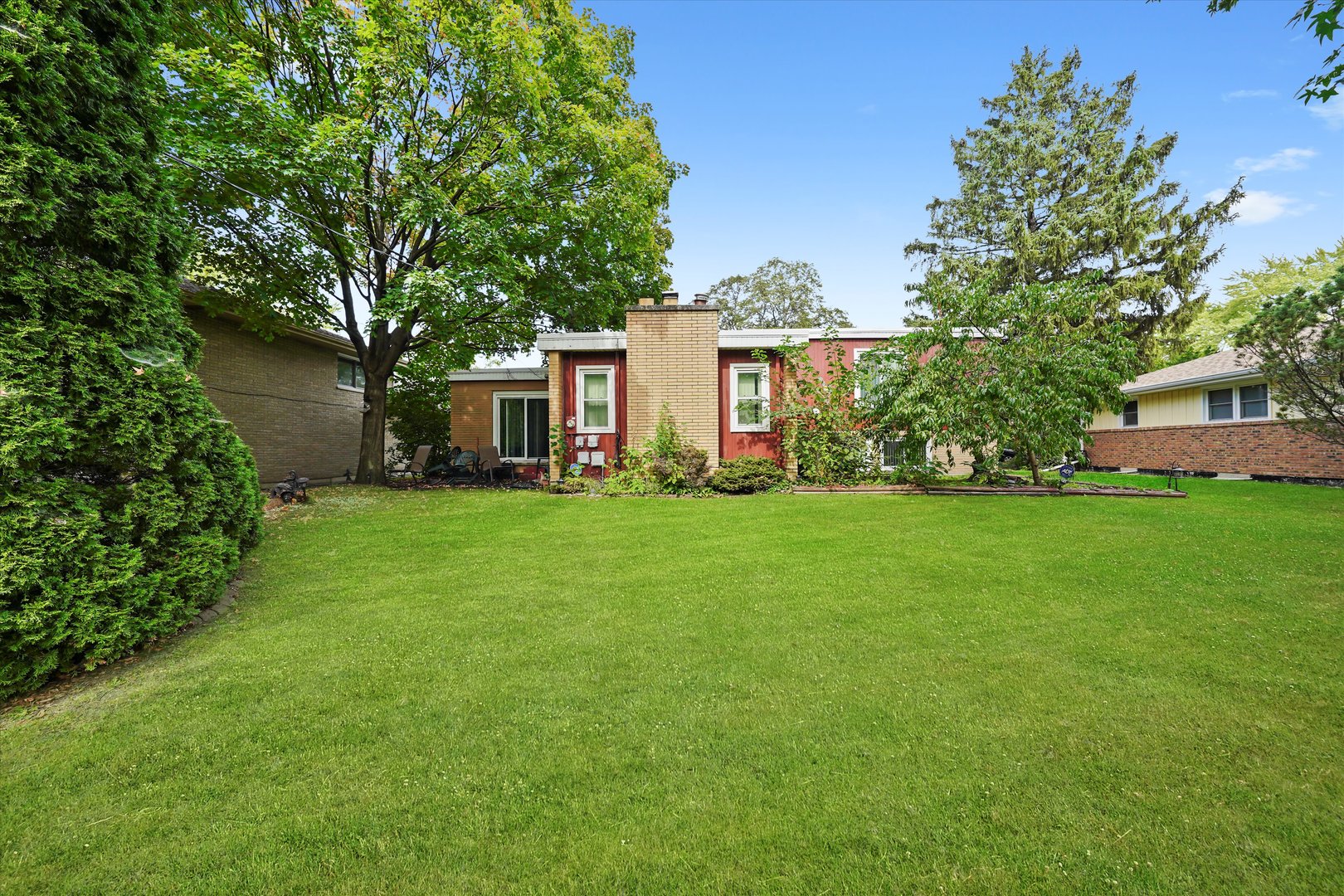 943 E 164th Court, South Holland, IL 60473