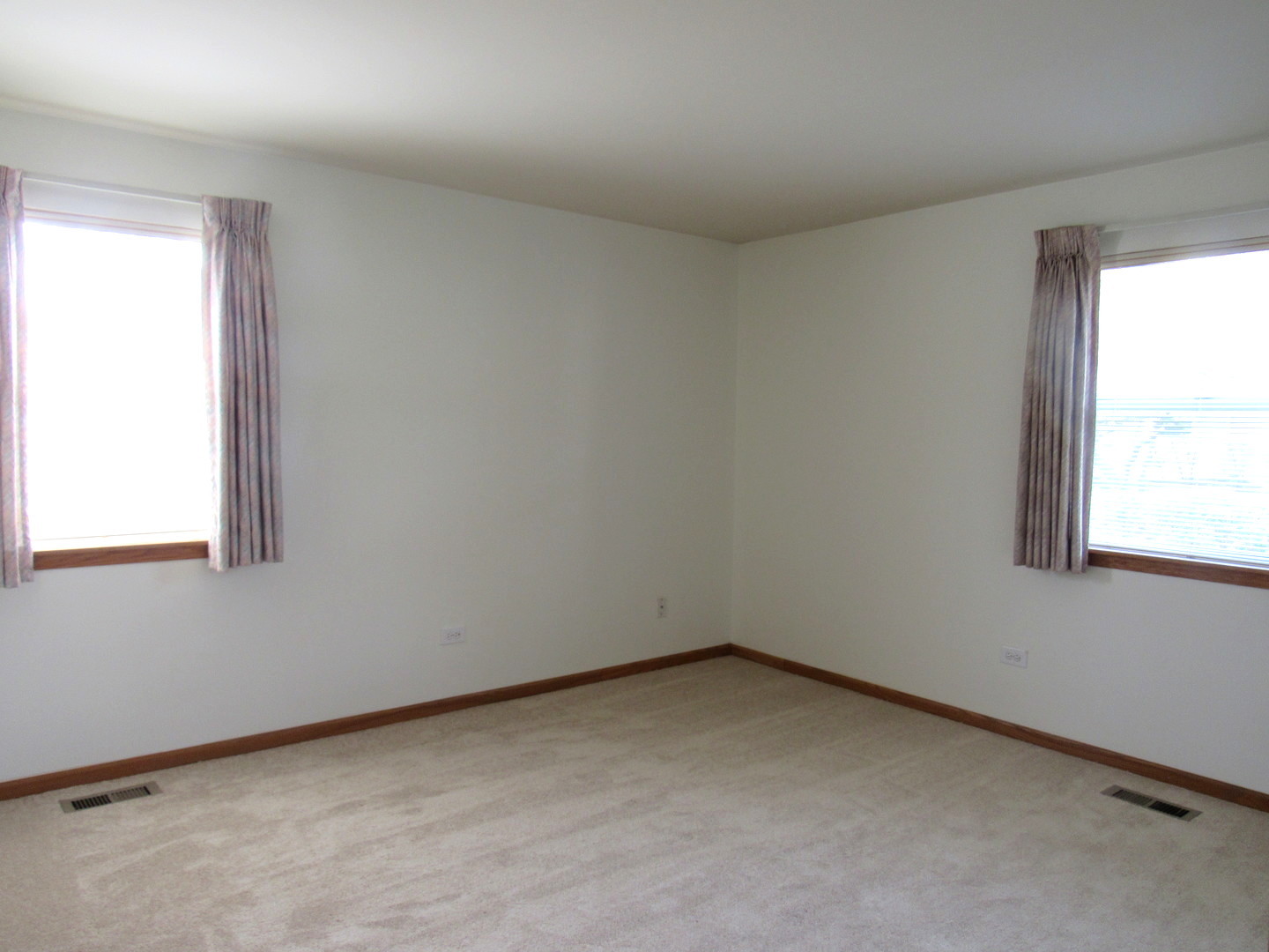 28 ASHBURN Court #Z1, Schaumburg, IL 60193