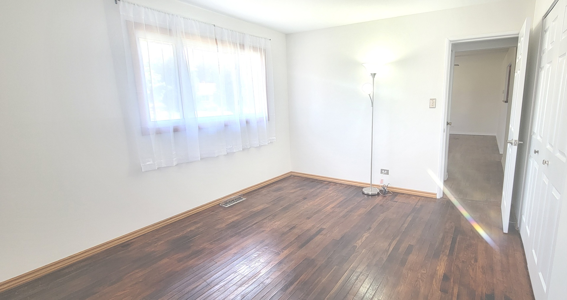 9236 Stanford Drive, Bridgeview, IL 60455