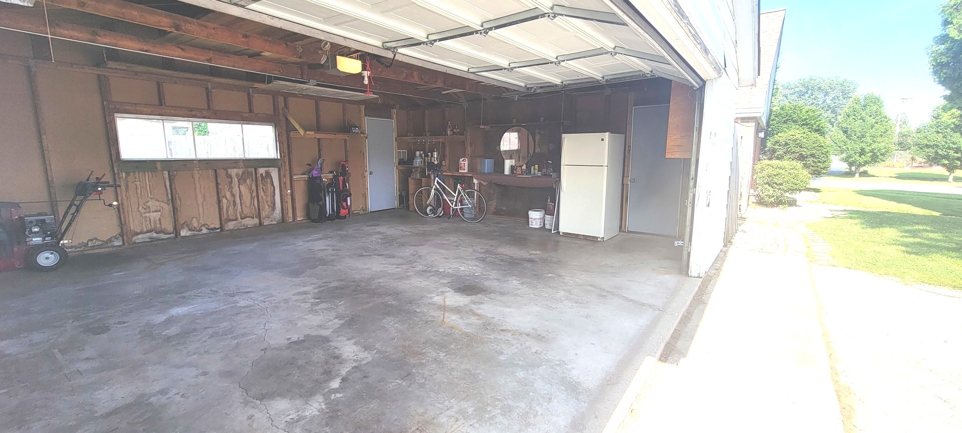 9236 Stanford Drive, Bridgeview, IL 60455