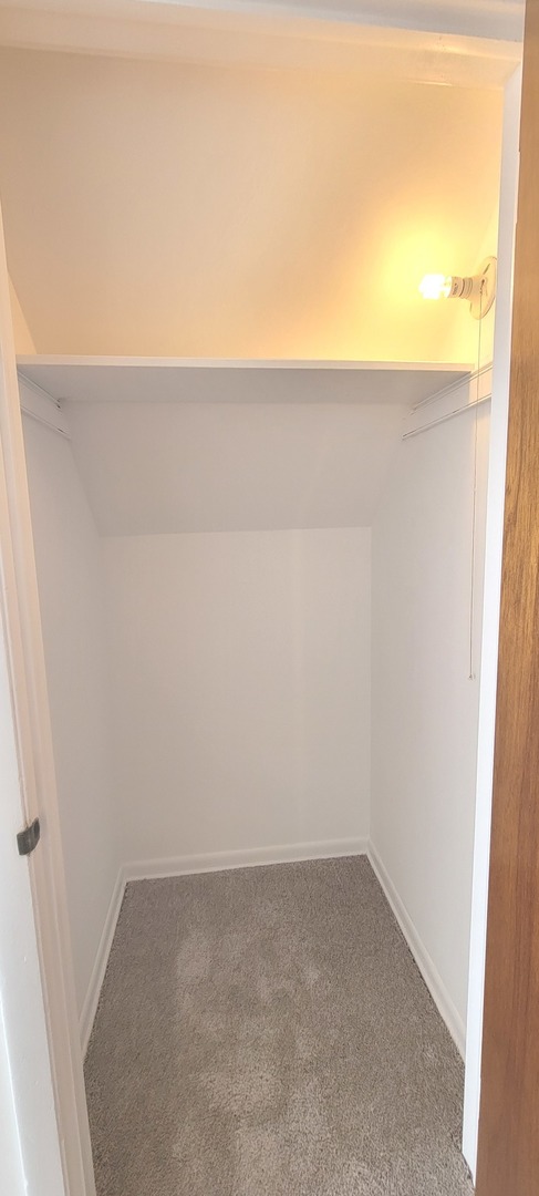 9236 Stanford Drive, Bridgeview, IL 60455