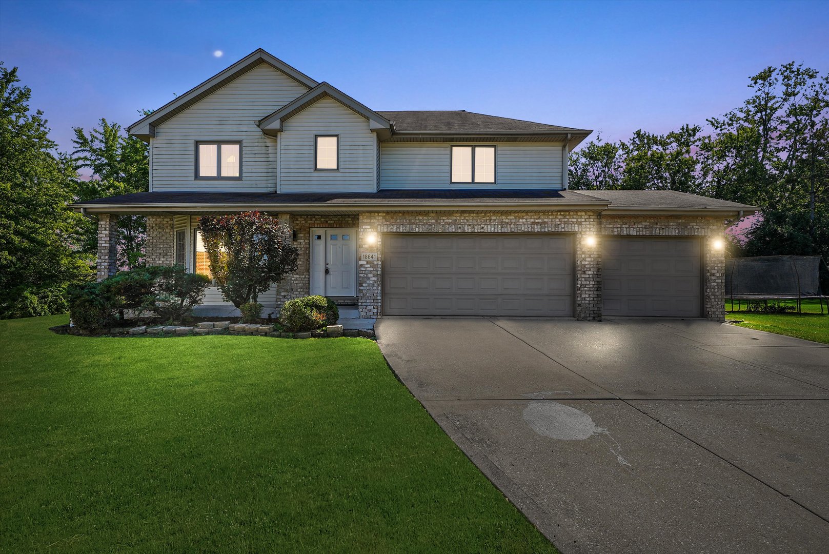 18641 Loras Court, Country Club Hills, IL 60478