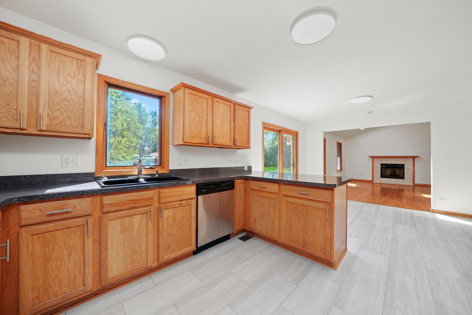 18641 Loras Court, Country Club Hills, IL 60478