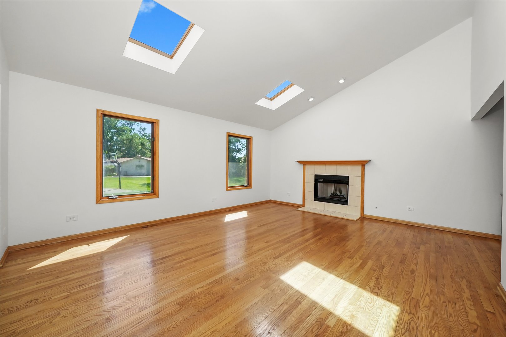 18641 Loras Court, Country Club Hills, IL 60478