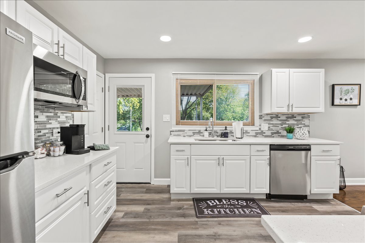 2N361 Diane Avenue, Glen Ellyn, IL 60137