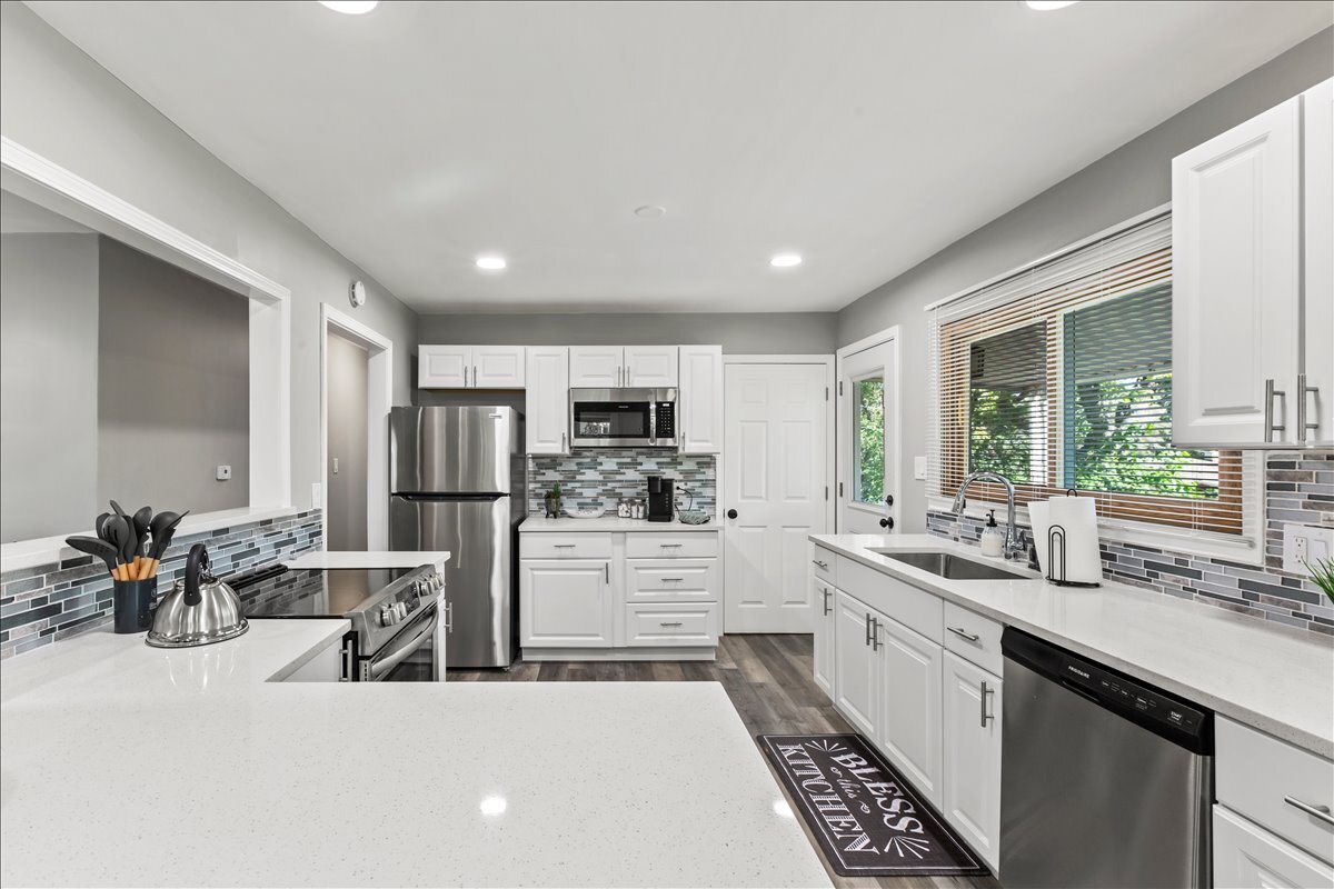 2N361 Diane Avenue, Glen Ellyn, IL 60137