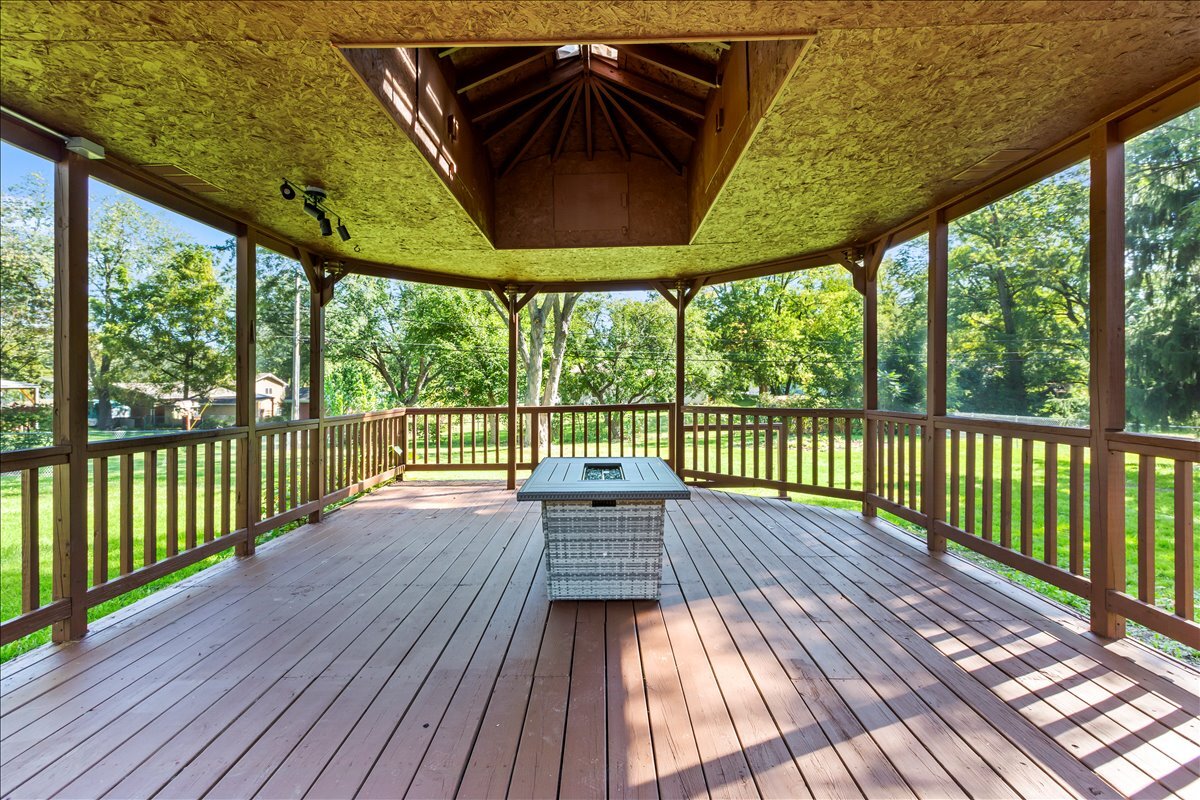 2N361 Diane Avenue, Glen Ellyn, IL 60137