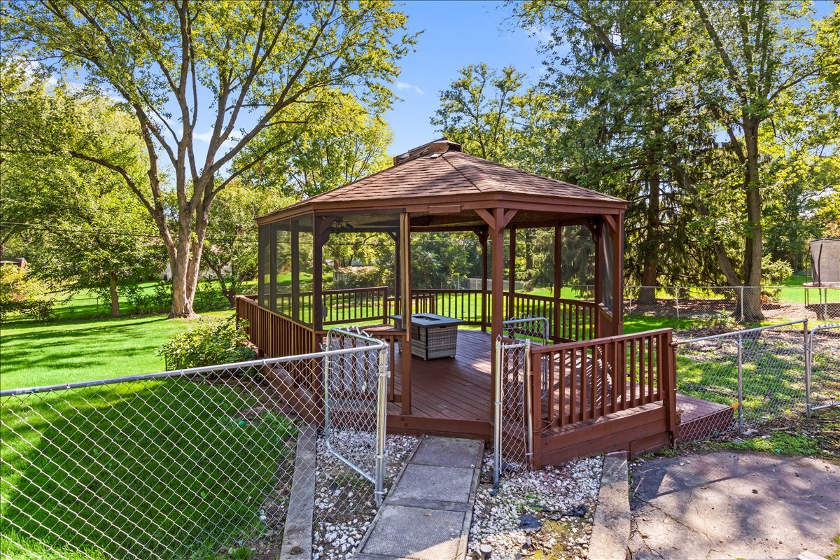 2N361 Diane Avenue, Glen Ellyn, IL 60137