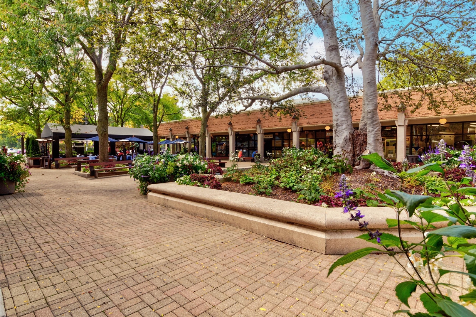 5555 S Everett Avenue #C14, Chicago, IL 60637