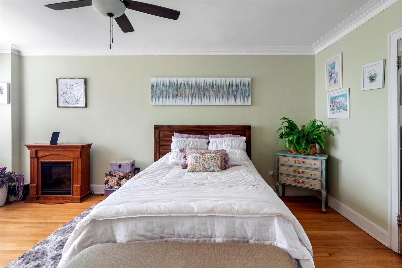 5555 S Everett Avenue #C14, Chicago, IL 60637