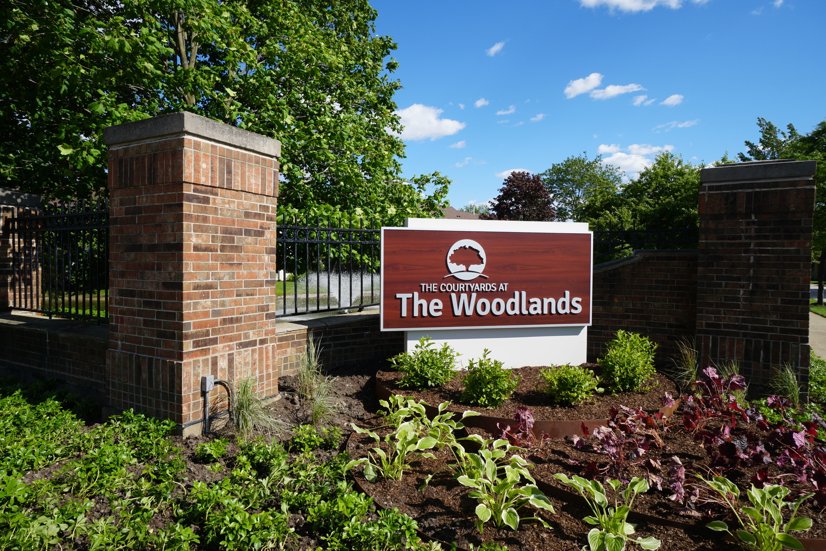 105 Willow Parkway #105, Buffalo Grove, IL 60089