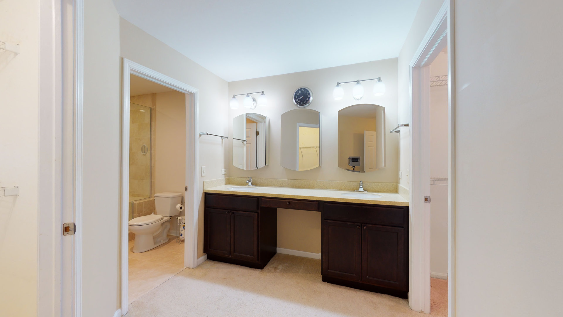 105 Willow Parkway #105, Buffalo Grove, IL 60089