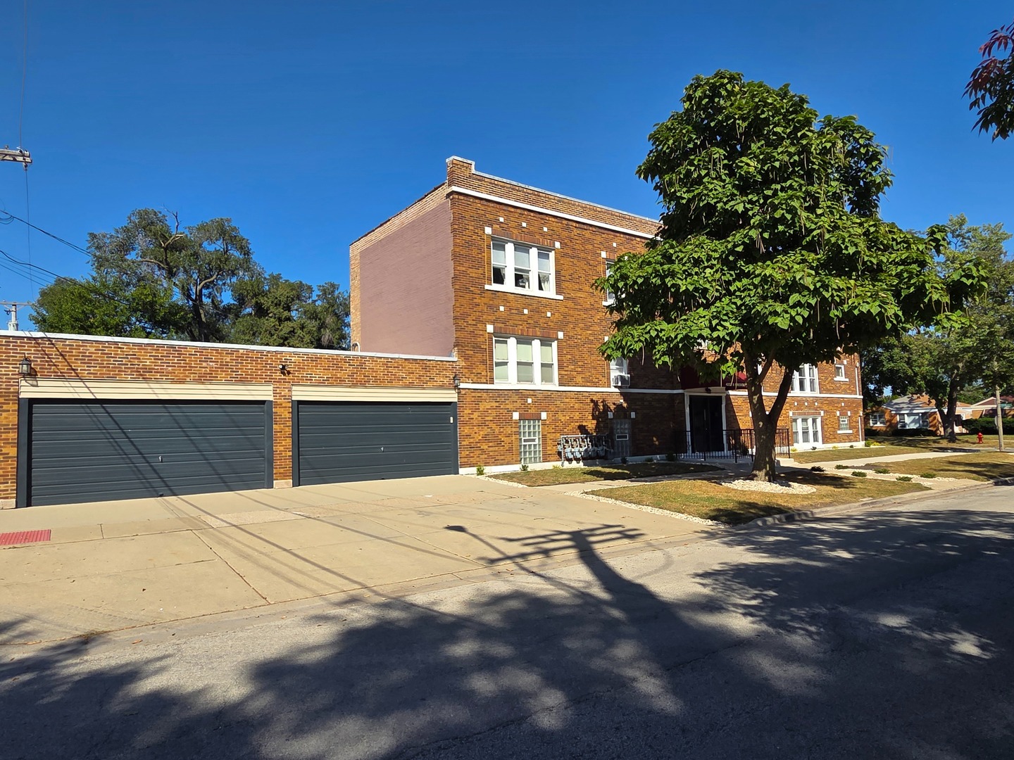 4252 Prescott Avenue, Lyons, IL 60534