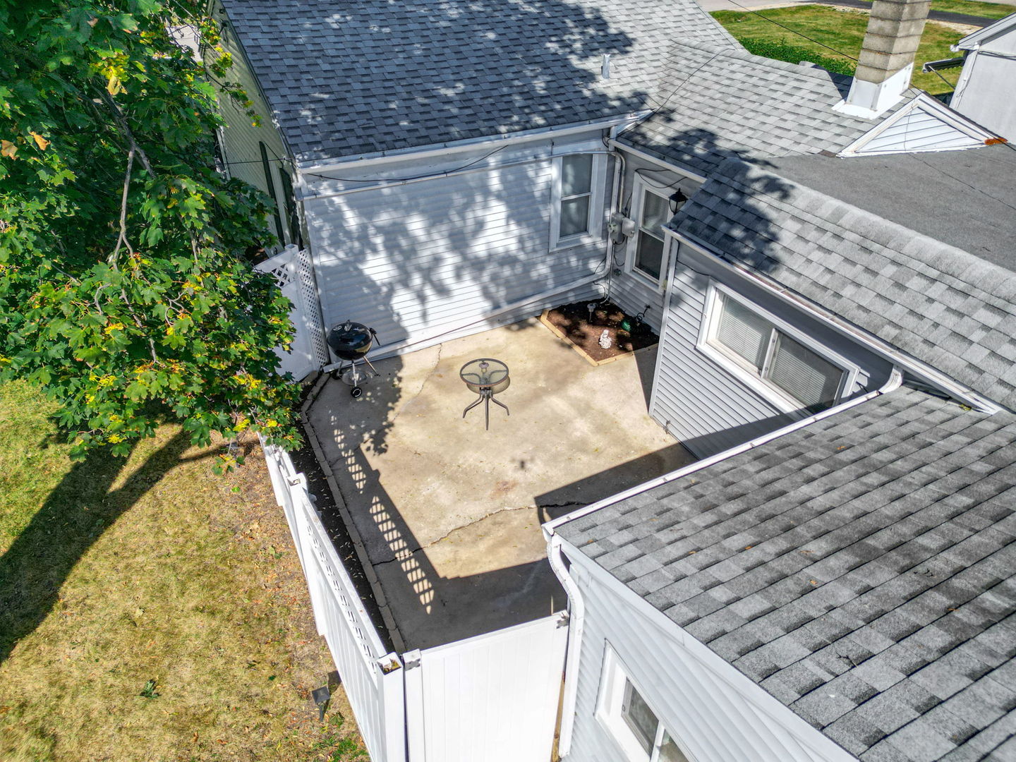 901 E Babcock Avenue, Addison, IL 60101