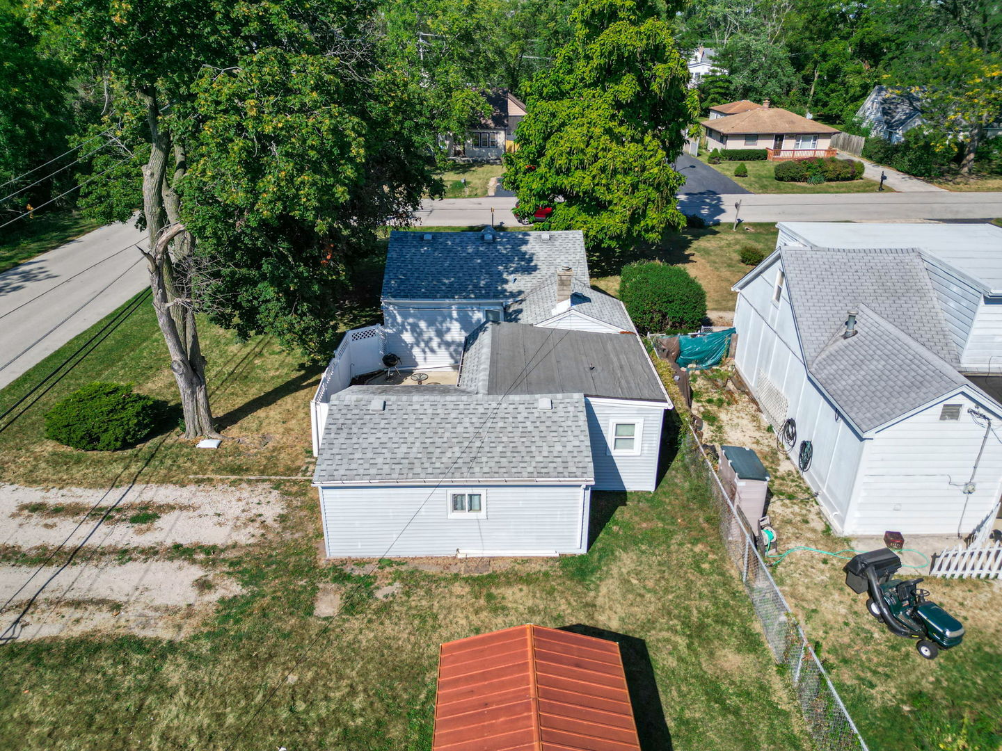 901 E Babcock Avenue, Addison, IL 60101