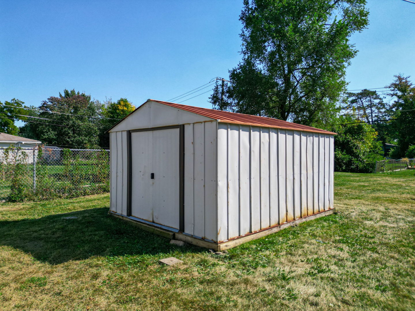 901 E Babcock Avenue, Addison, IL 60101
