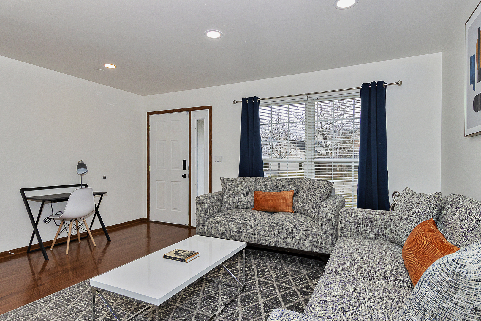 2355 Masters Lane, Round Lake Beach, IL 60073