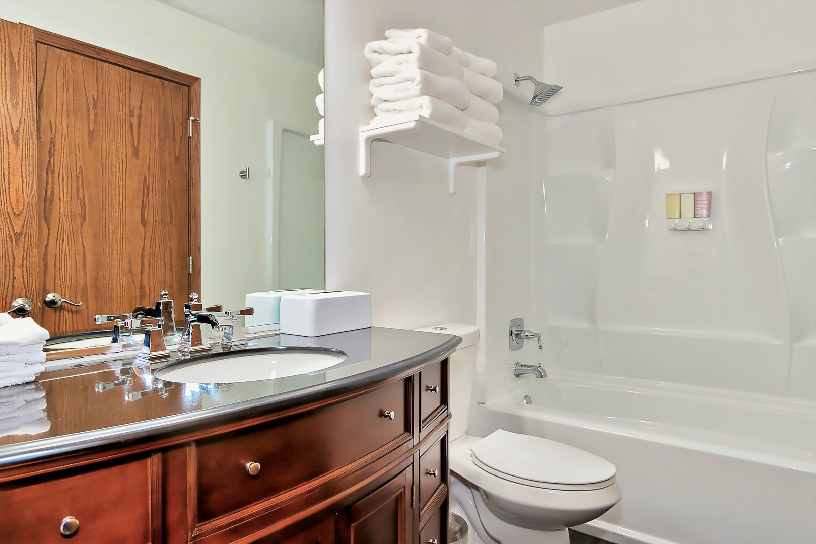 2355 Masters Lane, Round Lake Beach, IL 60073