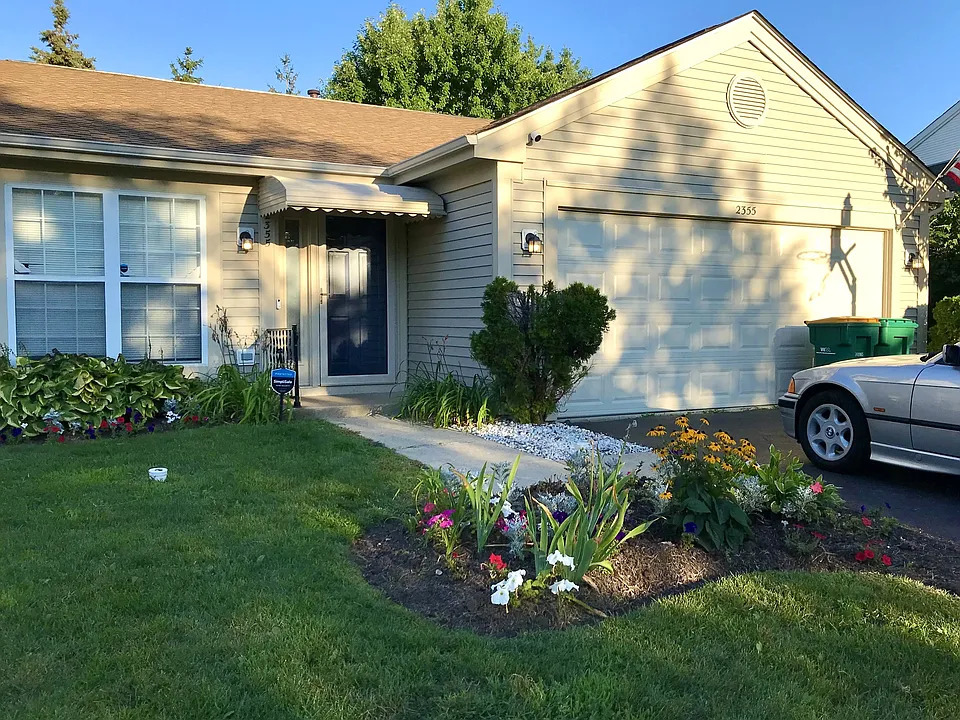 2355 Masters Lane, Round Lake Beach, IL 60073