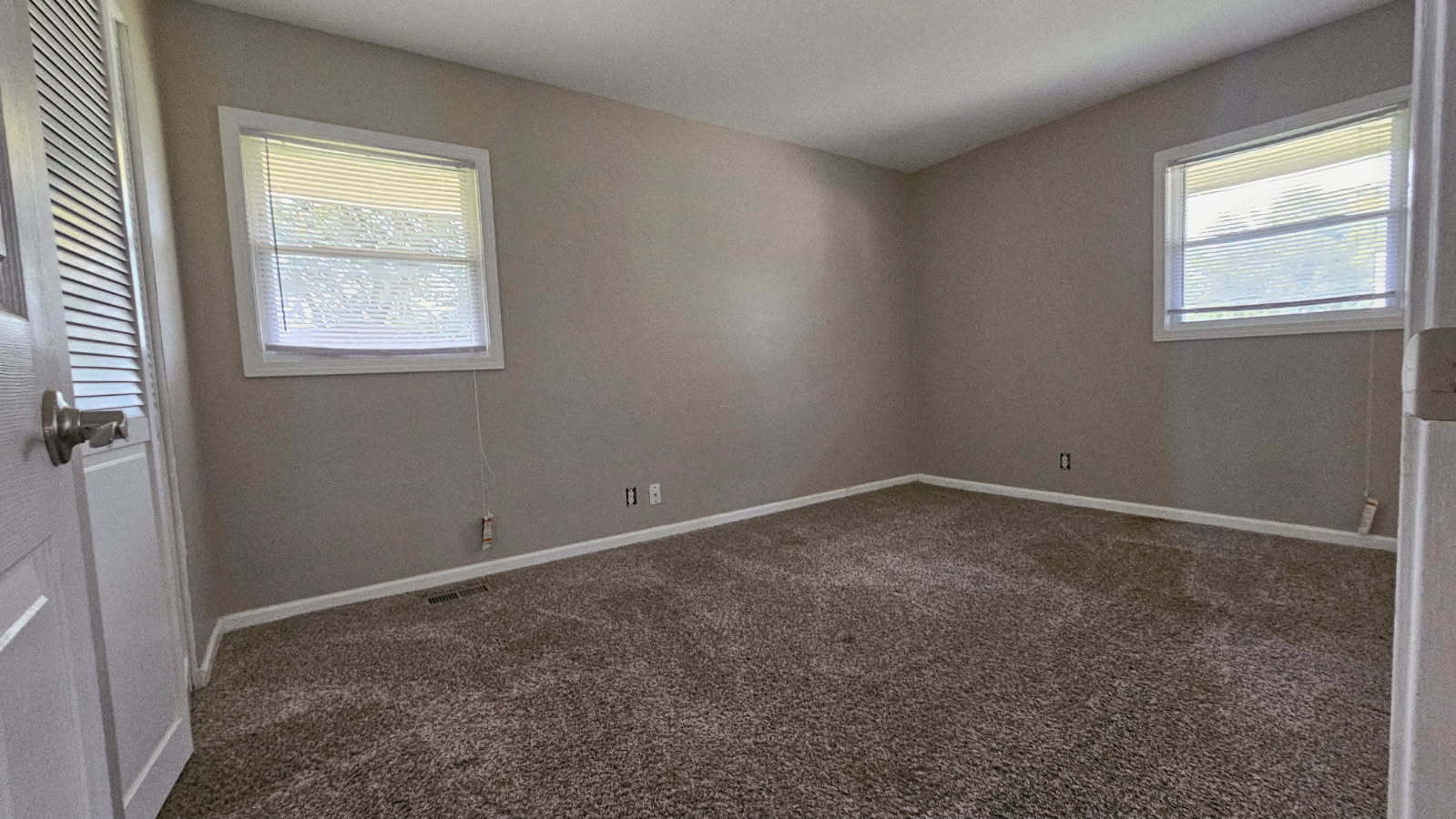 703 Wicker Avenue, Streamwood, IL 60107
