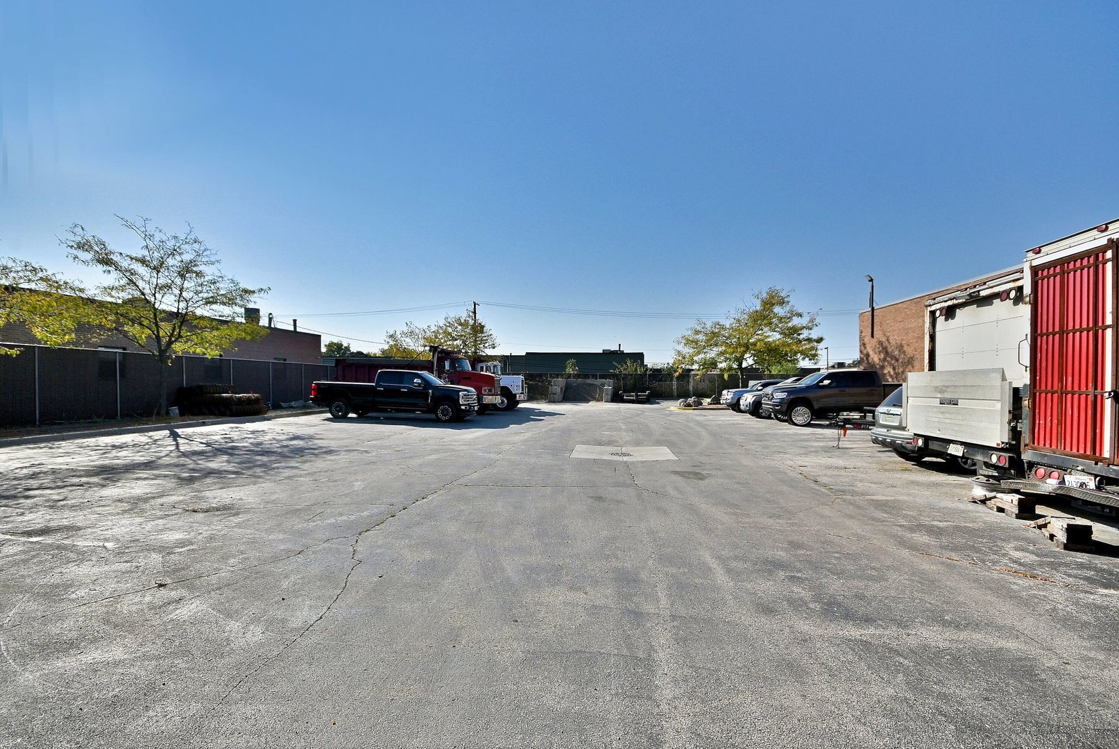 515 LUNT Avenue, Schaumburg, IL 60193