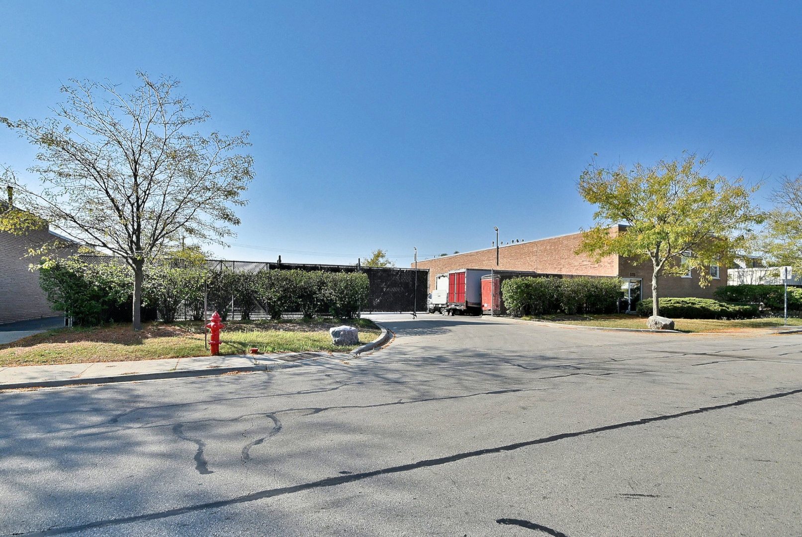 515 LUNT Avenue, Schaumburg, IL 60193