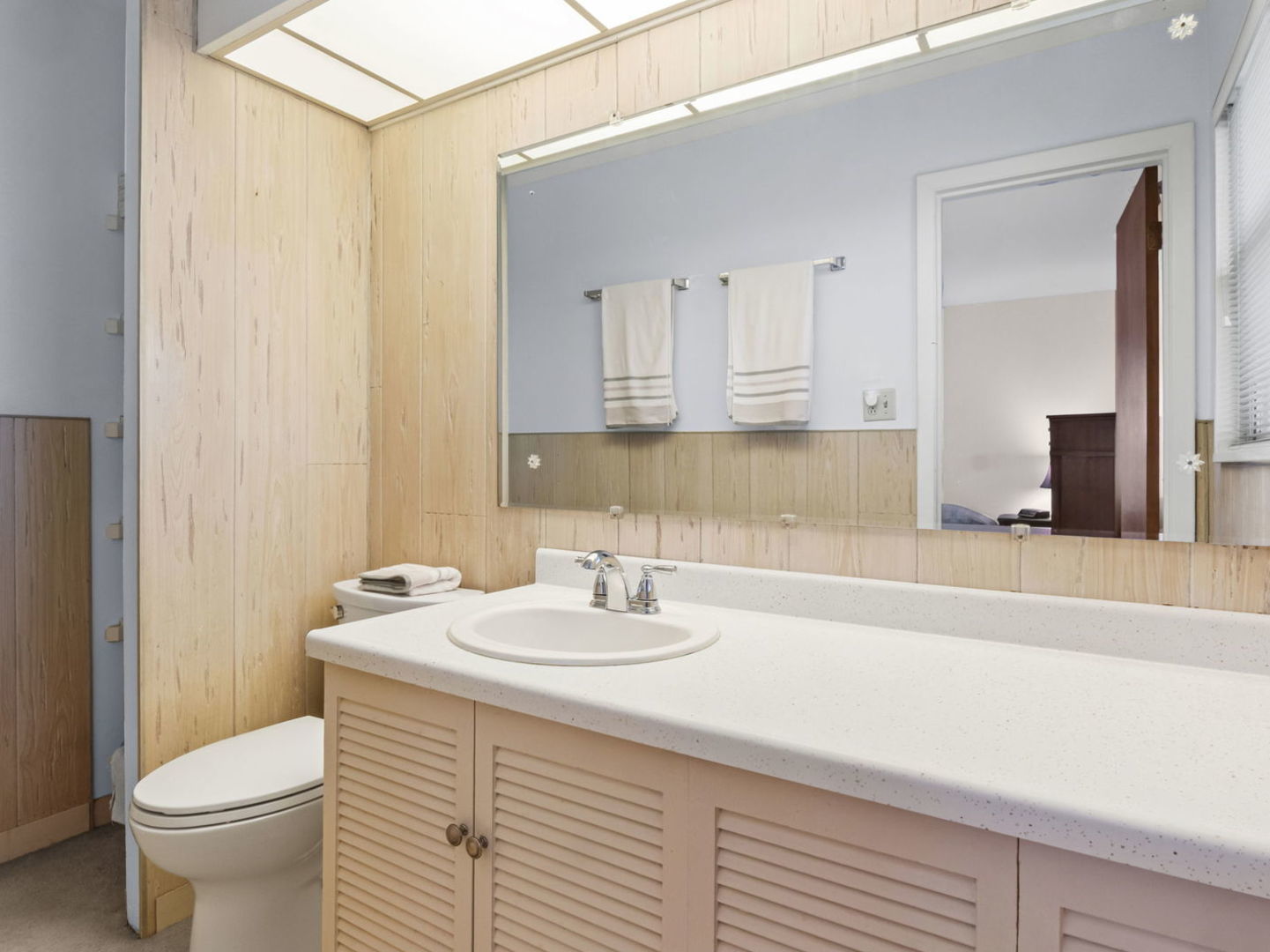 1194 Cedar Lane, Elk Grove Village, IL 60007