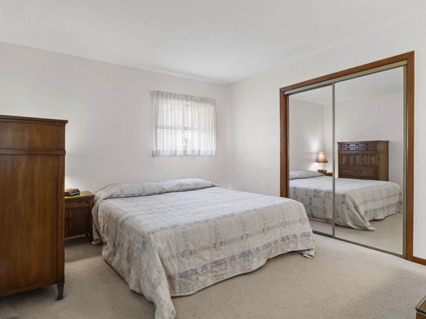 1194 Cedar Lane, Elk Grove Village, IL 60007