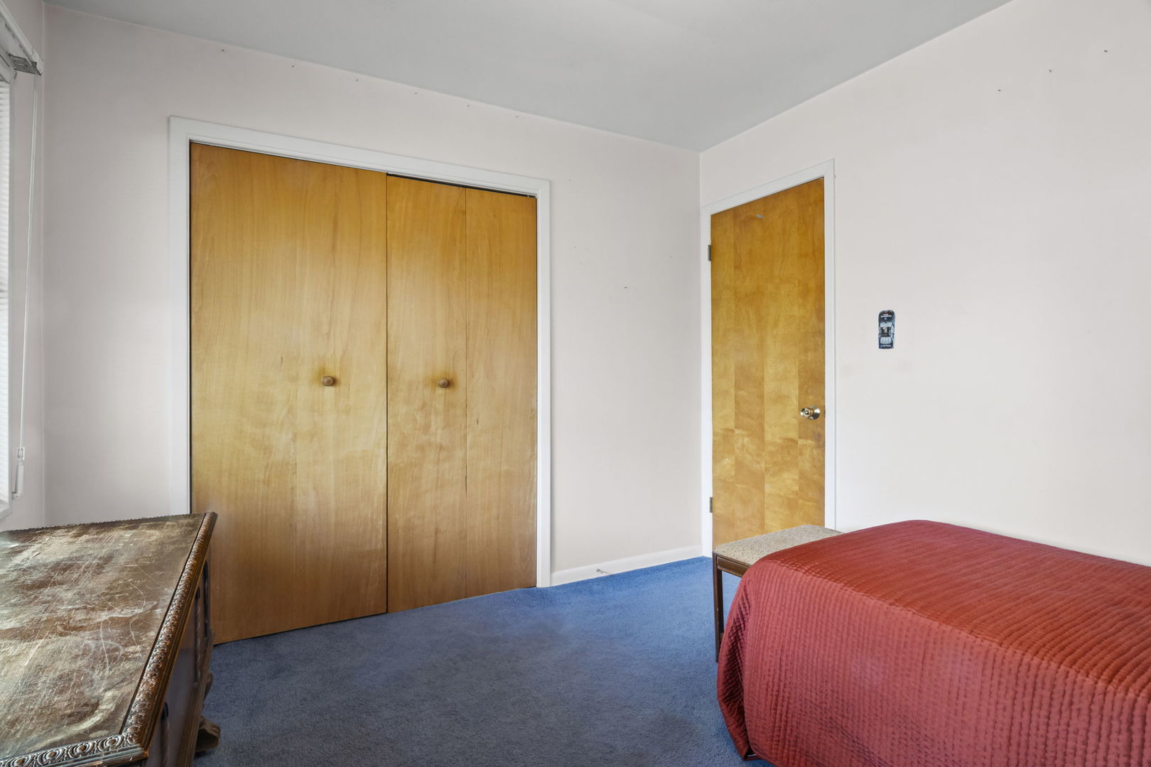 1194 Cedar Lane, Elk Grove Village, IL 60007