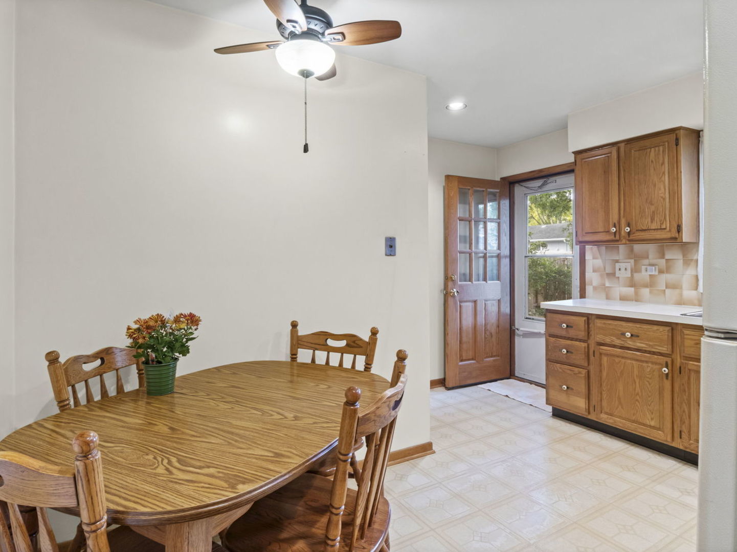 1194 Cedar Lane, Elk Grove Village, IL 60007