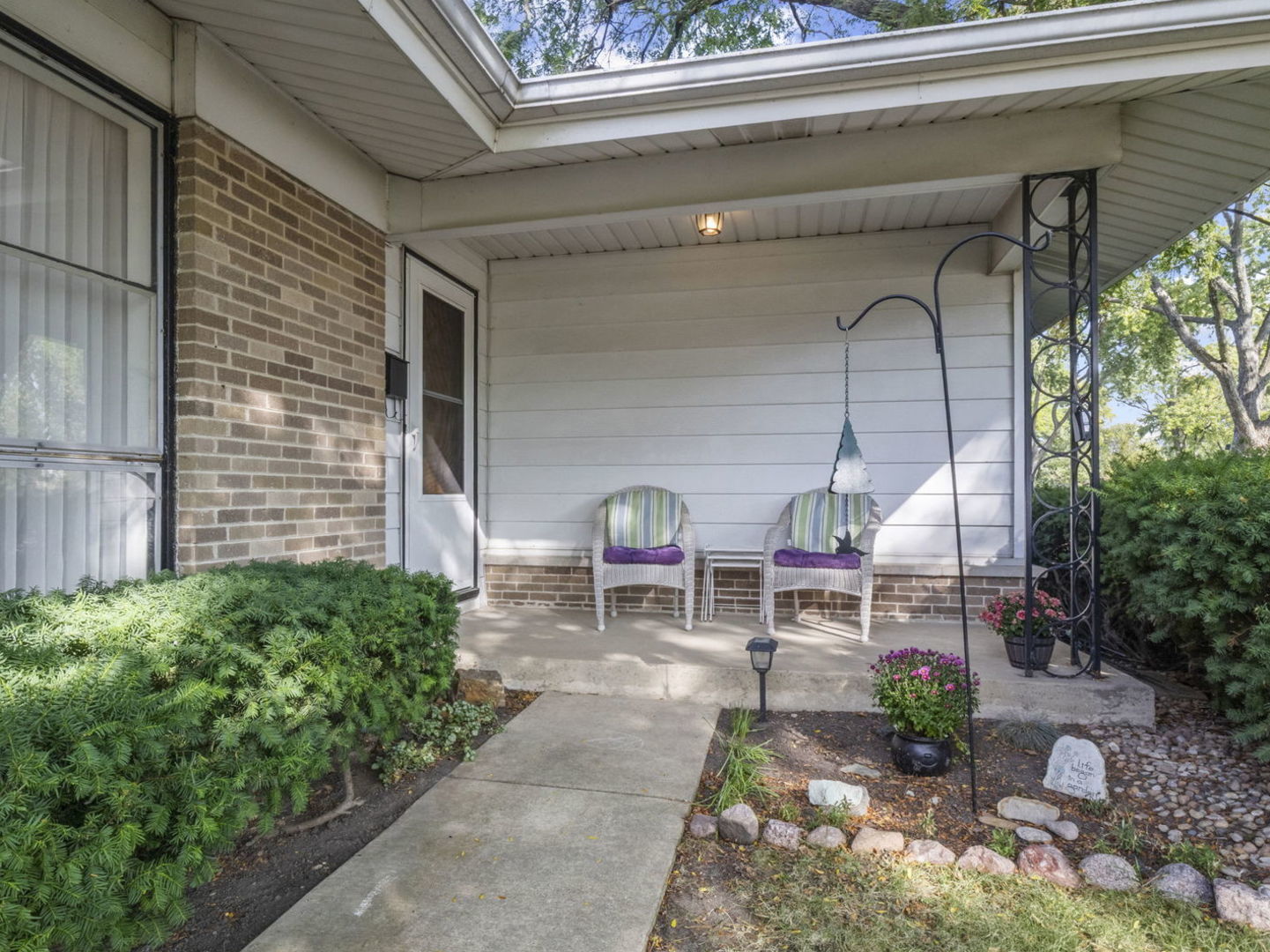 1194 Cedar Lane, Elk Grove Village, IL 60007