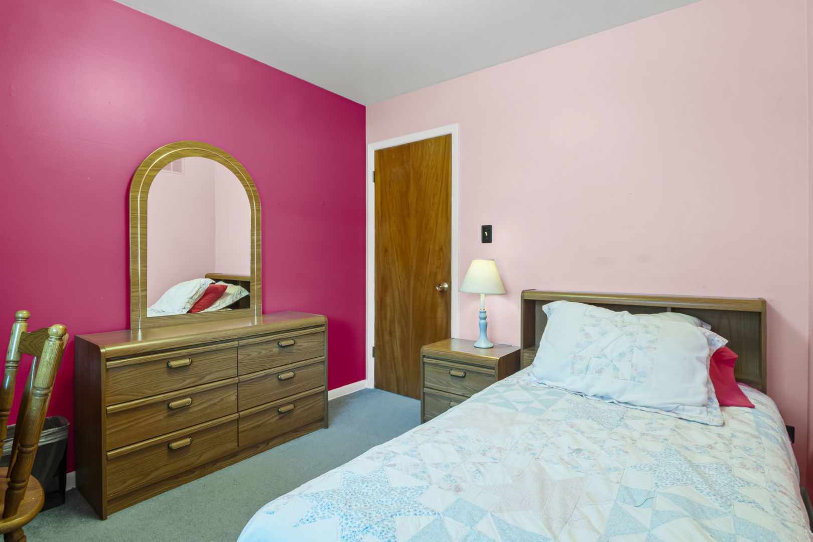 1194 Cedar Lane, Elk Grove Village, IL 60007