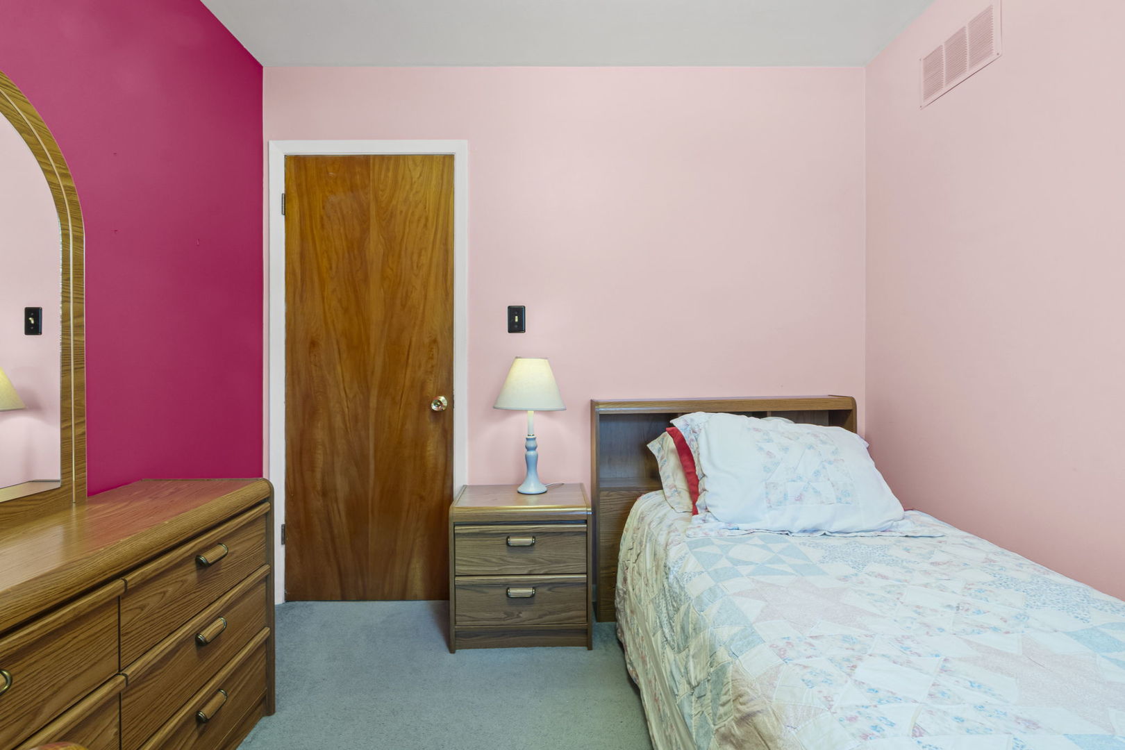 1194 Cedar Lane, Elk Grove Village, IL 60007