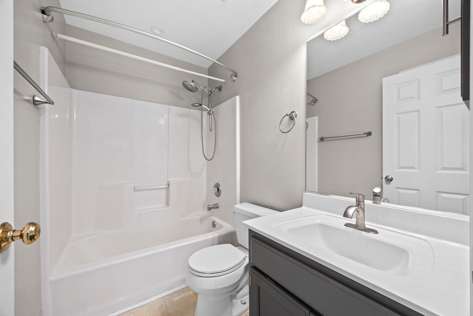 719 Pinecreek Drive, North Aurora, IL 60542