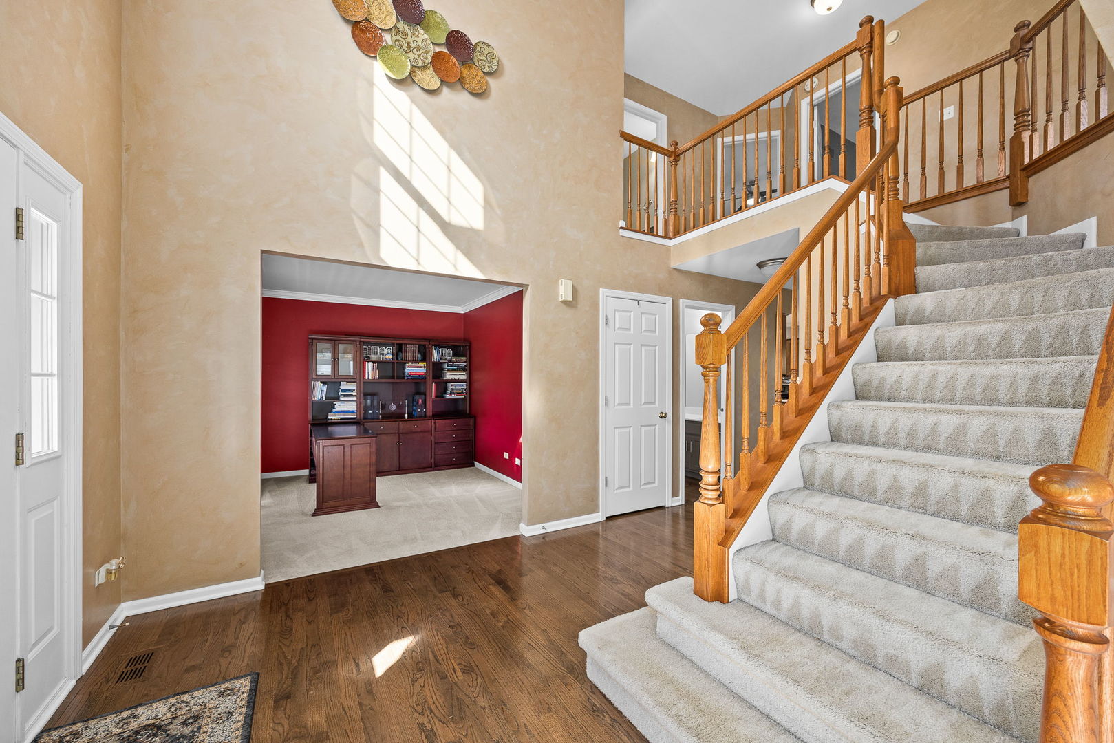 719 Pinecreek Drive, North Aurora, IL 60542