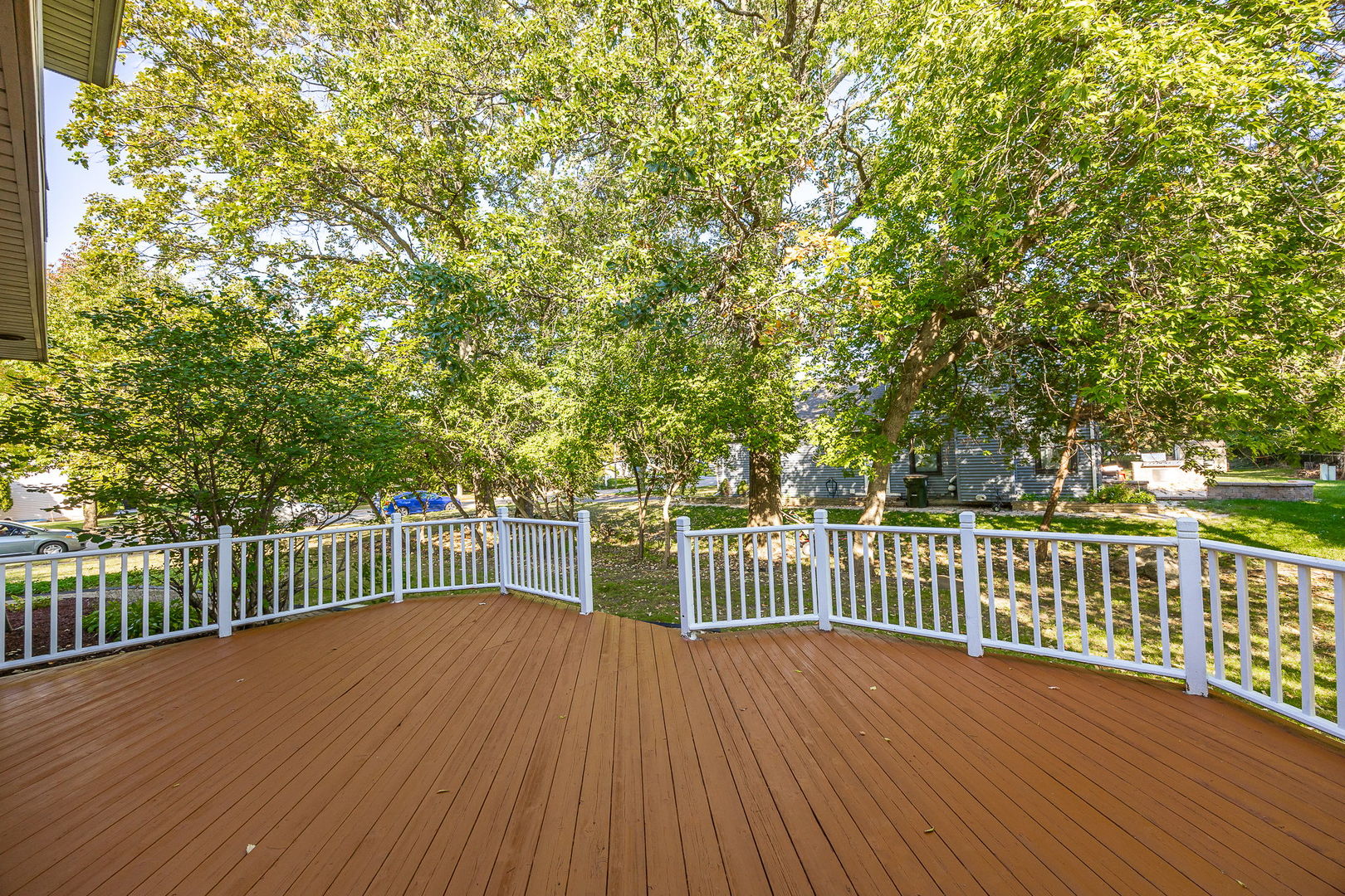 719 Pinecreek Drive, North Aurora, IL 60542