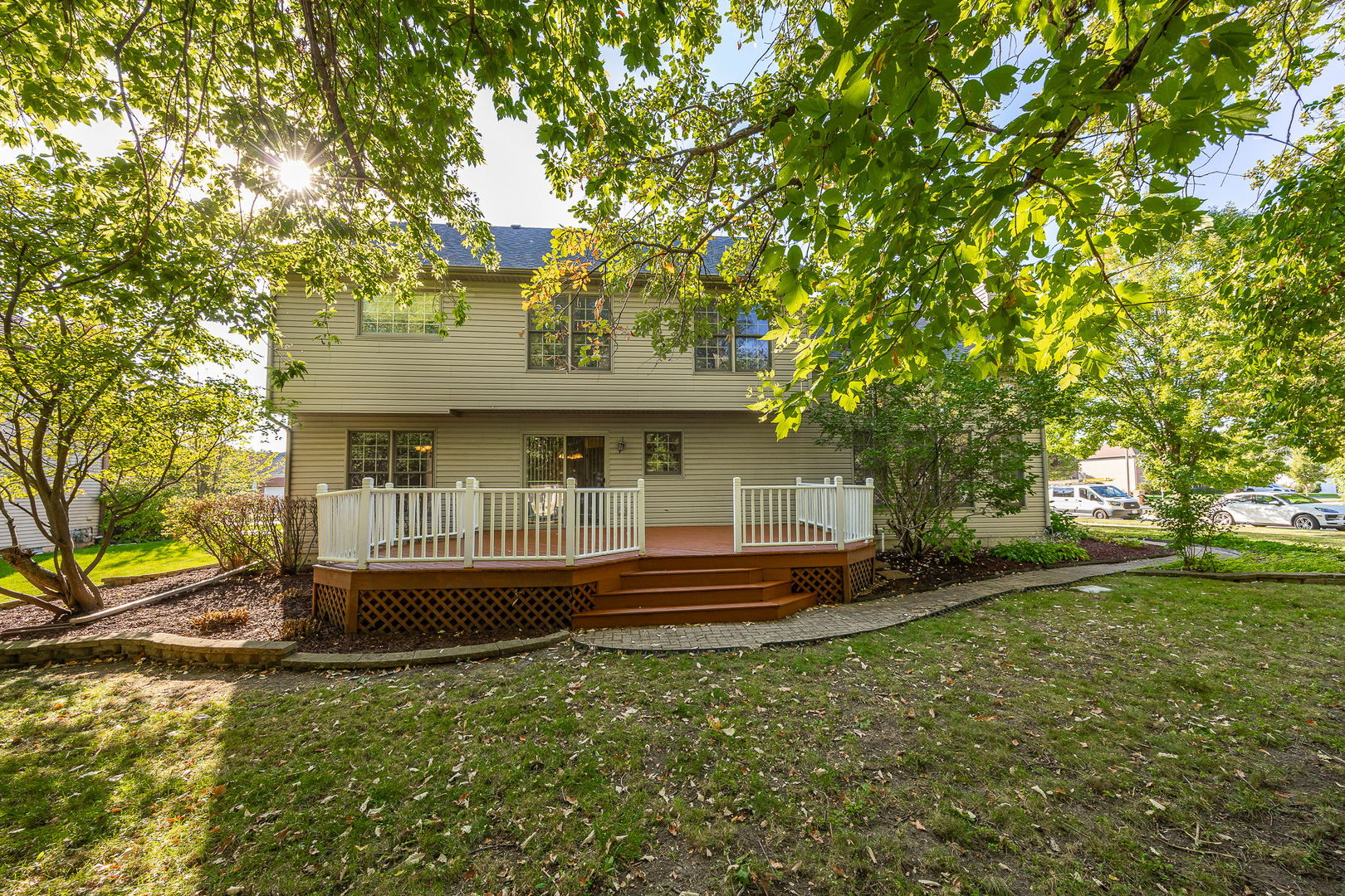 719 Pinecreek Drive, North Aurora, IL 60542