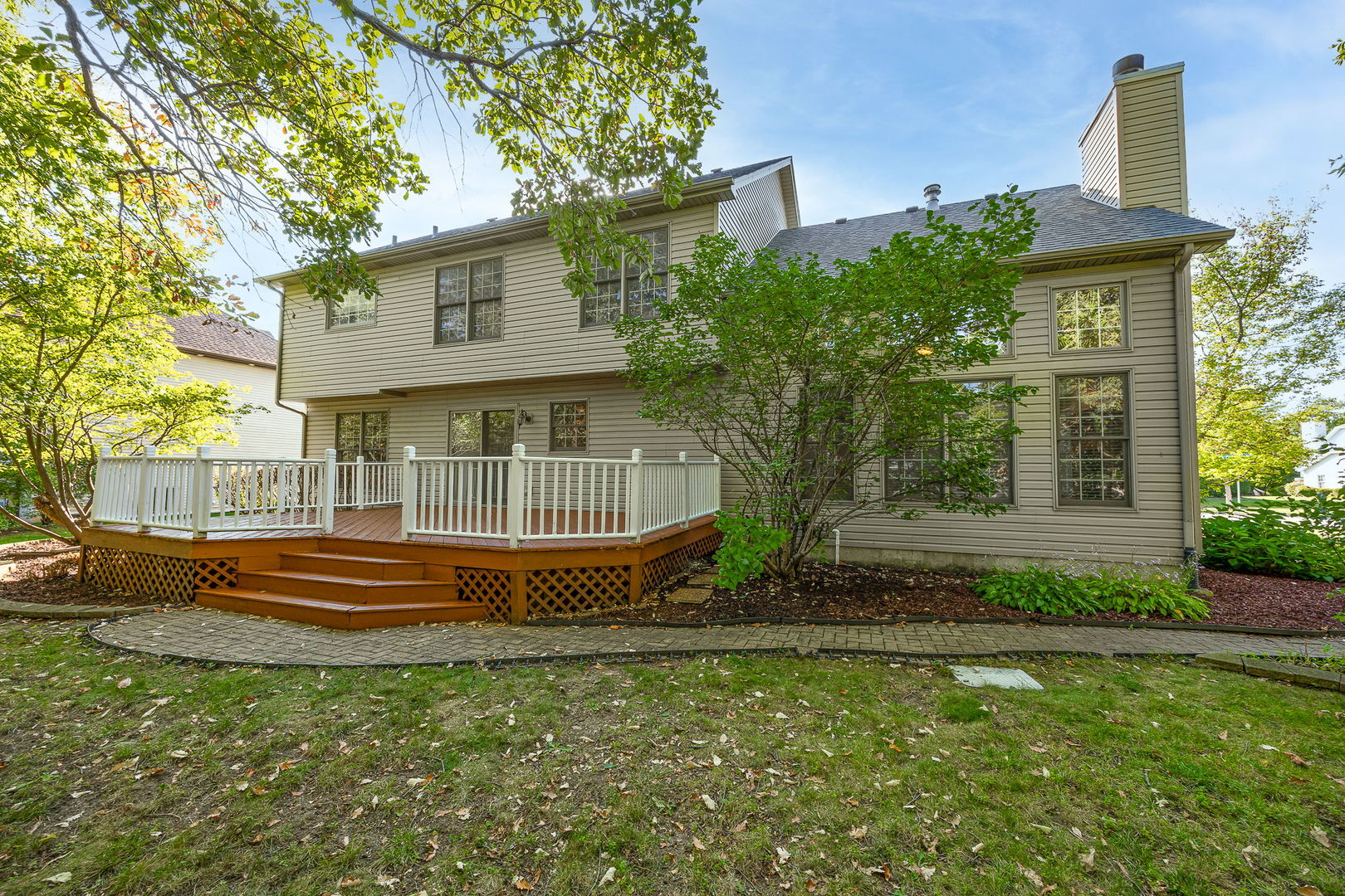 719 Pinecreek Drive, North Aurora, IL 60542