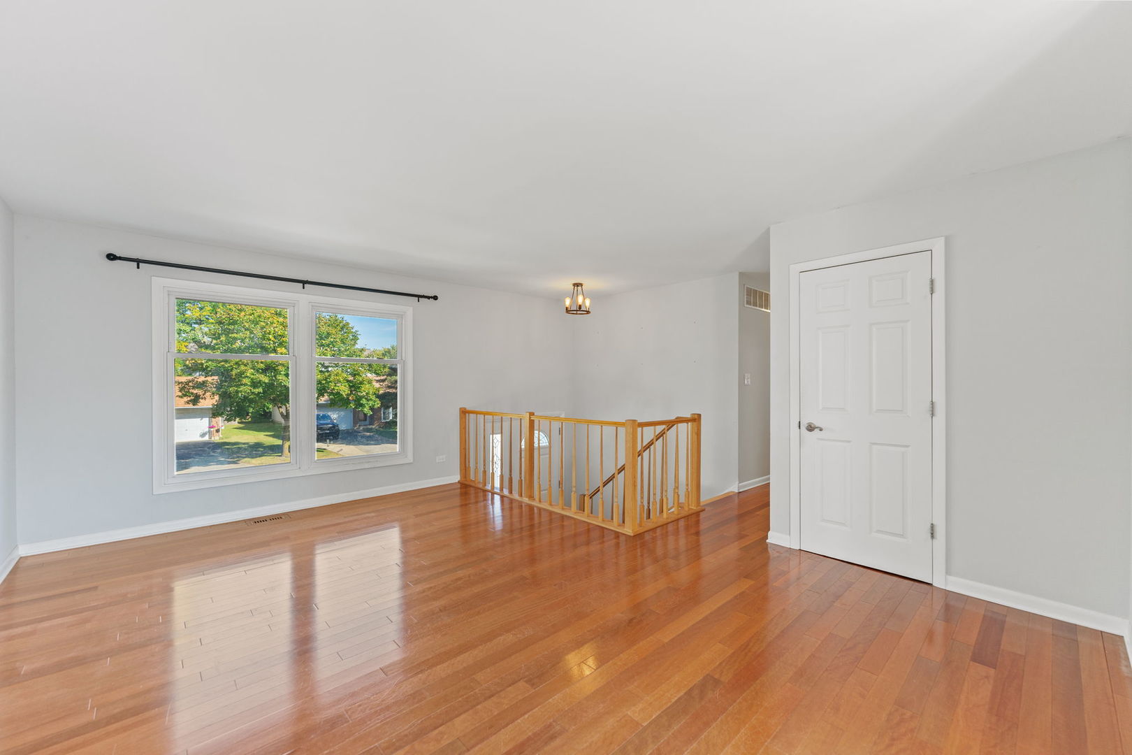 147 Majestic Drive, Lombard, IL 60148